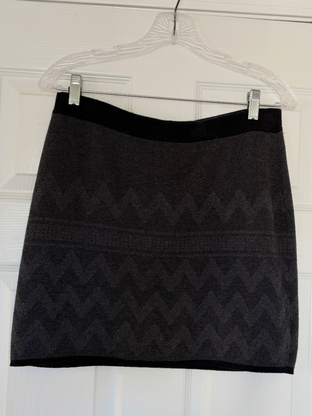 Mossimo Skirt Chevron Print Size Large Charcoal Gray Sweater Knit